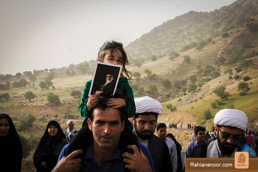 گزارش تصویری/صعود سراسری راهیان نور به ارتفاعات یادمان بازی دراز(1)