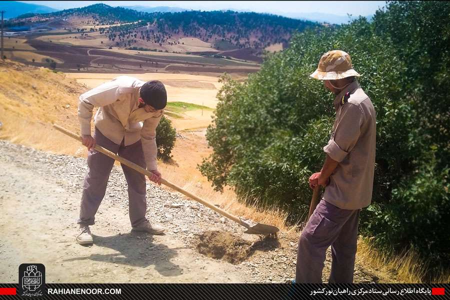 حال و هوای خادمی در یادمان شهدای گمنام سیران بند