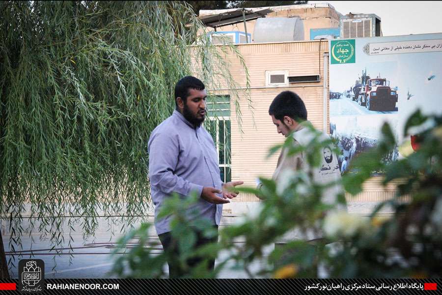 خادمی شهدا در یادمان باشگاه افسران سنندج