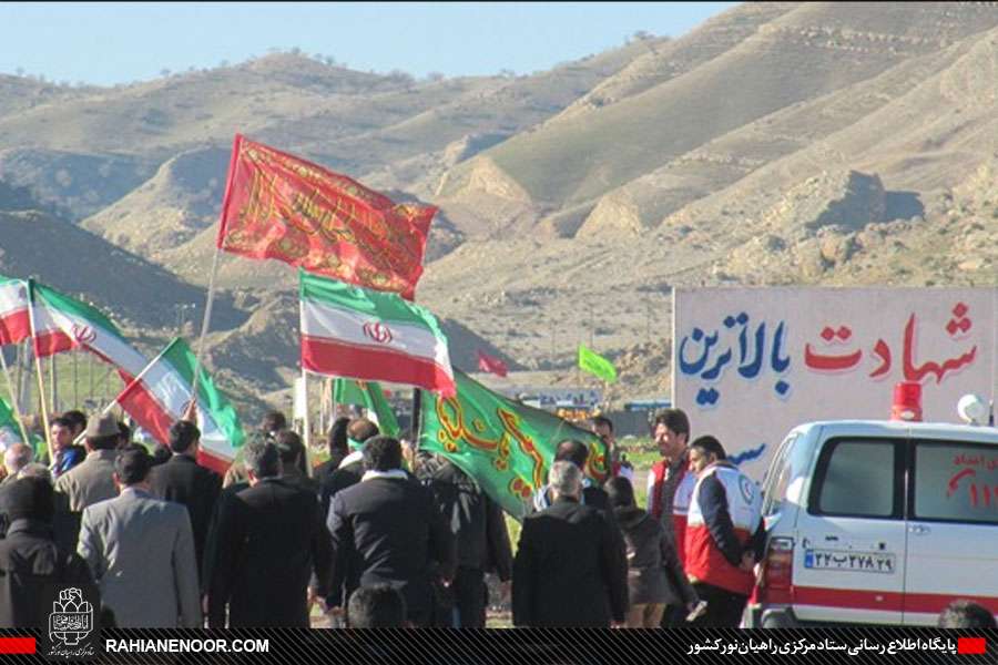 صعود هزاران نفر از مردم گیلانغرب به ارتفاعات آوزین در سالگرد عملیات مطلع الفجر