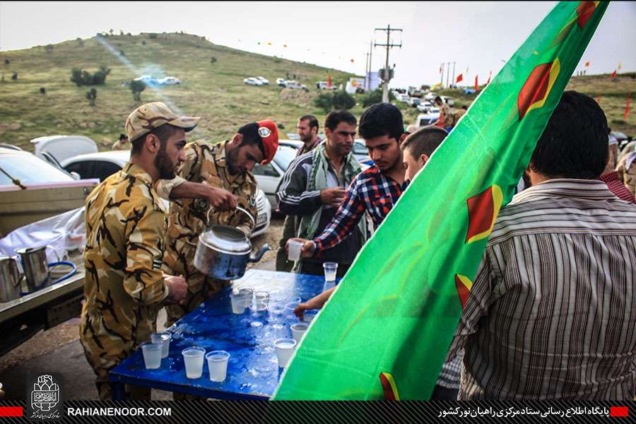 صعود سراسری زائرین راهیان نور غرب به ارتفاعات یادمان بازی دراز