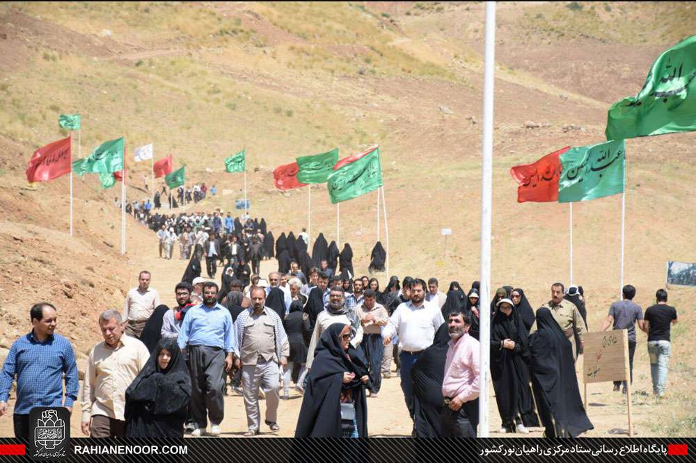 حضور کاروان های مردمی راهیان نور غرب و شمالغرب در یادمان شهدای بلفت و دوپازا