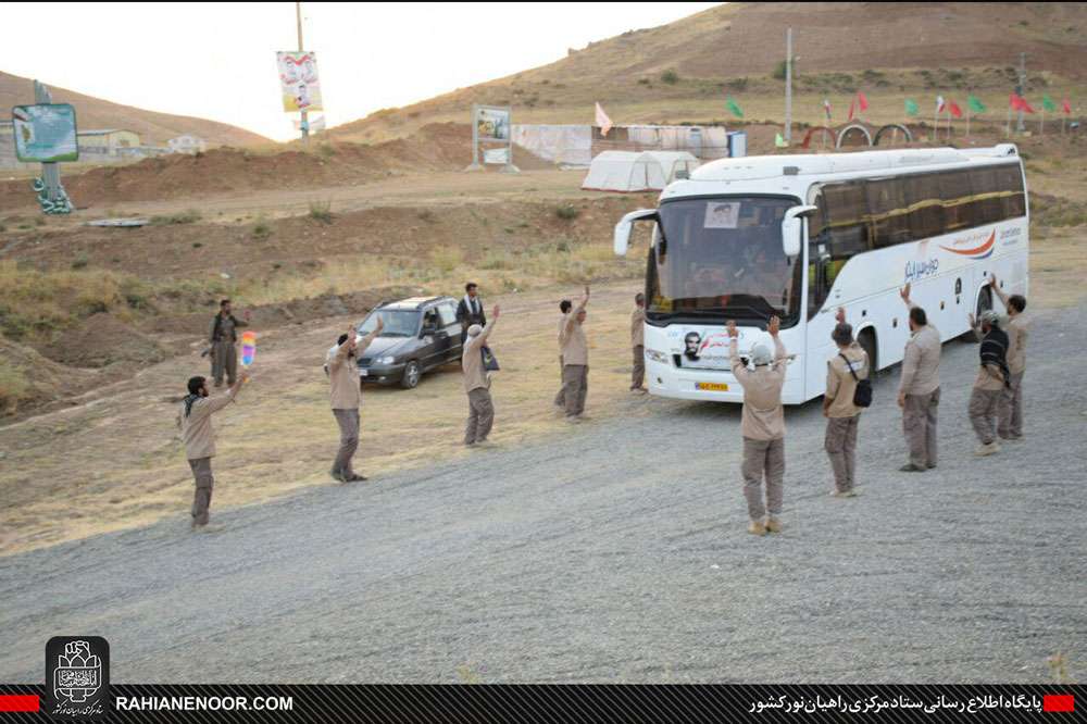 حضور کاروان های مردمی راهیان نور غرب و شمالغرب در یادمان شهدای بلفت و دوپازا