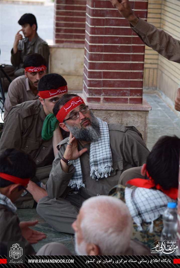 گزارش تصویری/بازدید بسیجیان حوزه یک شهید ابراهیمی و اعضای هیئت محبین اهل بیت(ع) از یادمان شهدای سنندج(باشگاه افسران)