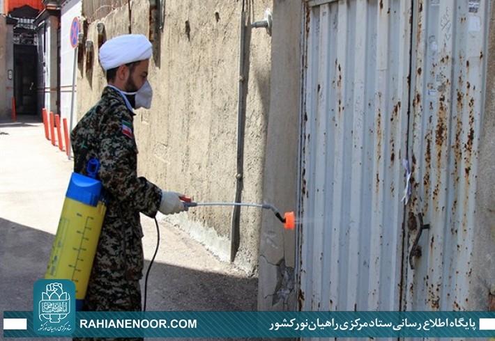 خادمان شهدا امسال به جای خدمت در یادمان های دفاع مقدس، در حال مبارزه با ویروس کرونا هستند