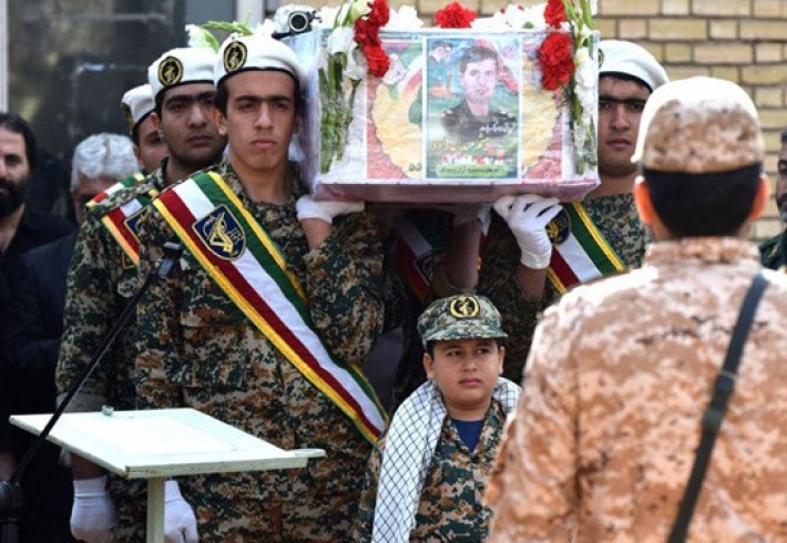 پاسخ رهبر معظم انقلاب به نامه فرزندان شهید حادثه تروریستی جاده خاش+ تصویر