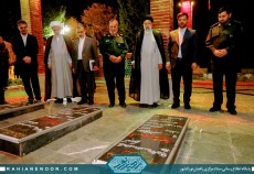 حضور رئیس جمهور در یادمان شهدای باشگاه افسران سنندج  <img src="/images/video_icon.gif" width="16" height="13" border="0" align="top">